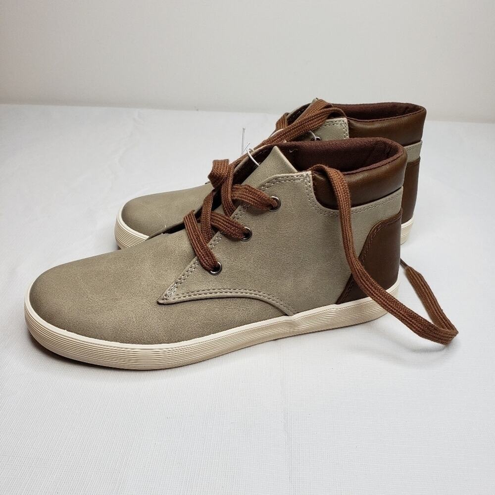 Cat And Jack Jakob Casual Sneaker Size 4 Gray And Brown
